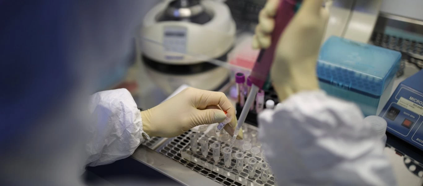 Κορωνοϊός: Με ποιες δερματικές παθήσεις συνδέεται; - Τι έδειξε έρευνα στην Ισπανία;